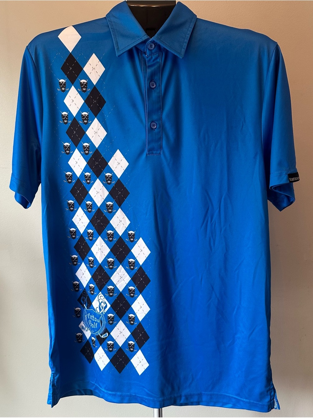 Tattoo Golf Mens Argyle Skull & Crossbones Polo Shirt Size M